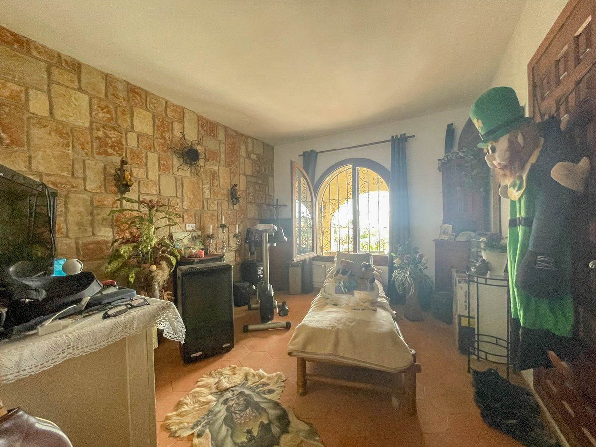 Se vende Villa - Chalet de 4 dormitorios en Costa Blanca, Alicante, España