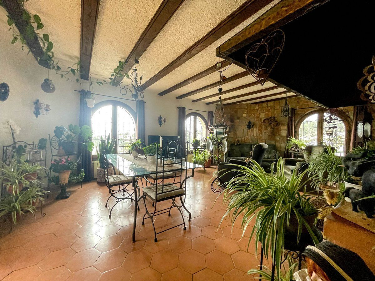 Se vende Villa - Chalet de 4 dormitorios en Costa Blanca, Alicante, España