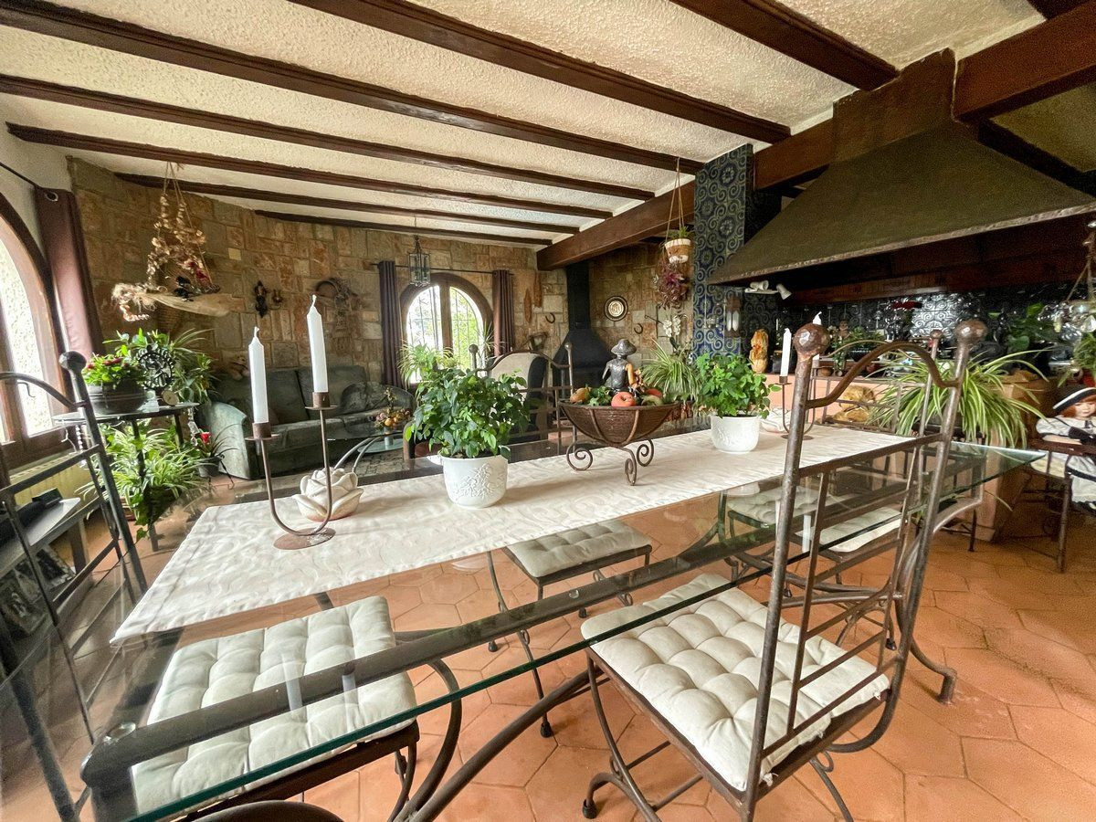 Se vende Villa - Chalet de 4 dormitorios en Costa Blanca, Alicante, España