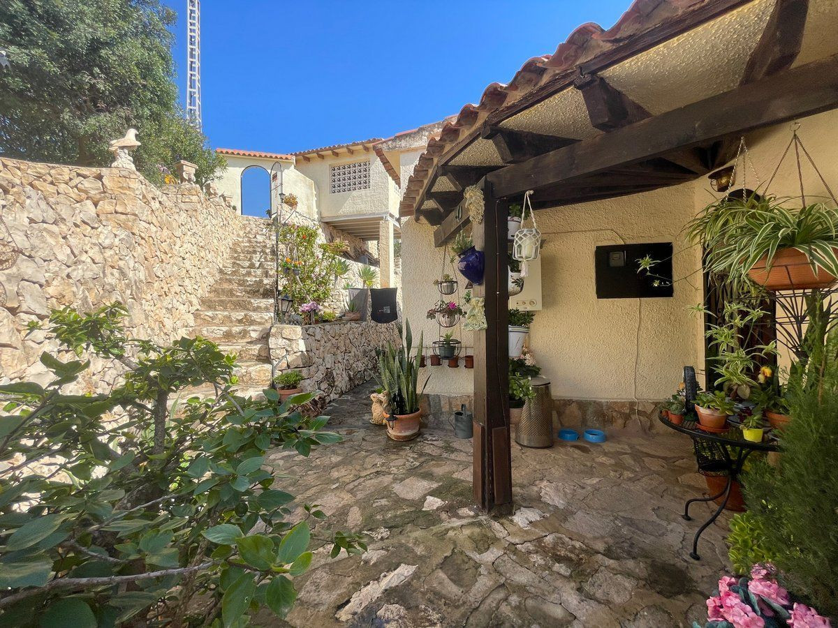 Se vende Villa - Chalet de 4 dormitorios en Costa Blanca, Alicante, España