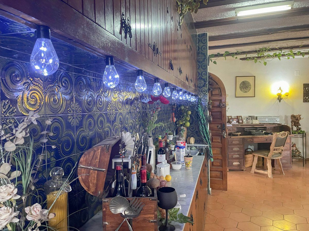 Se vende Villa - Chalet de 4 dormitorios en Costa Blanca, Alicante, España