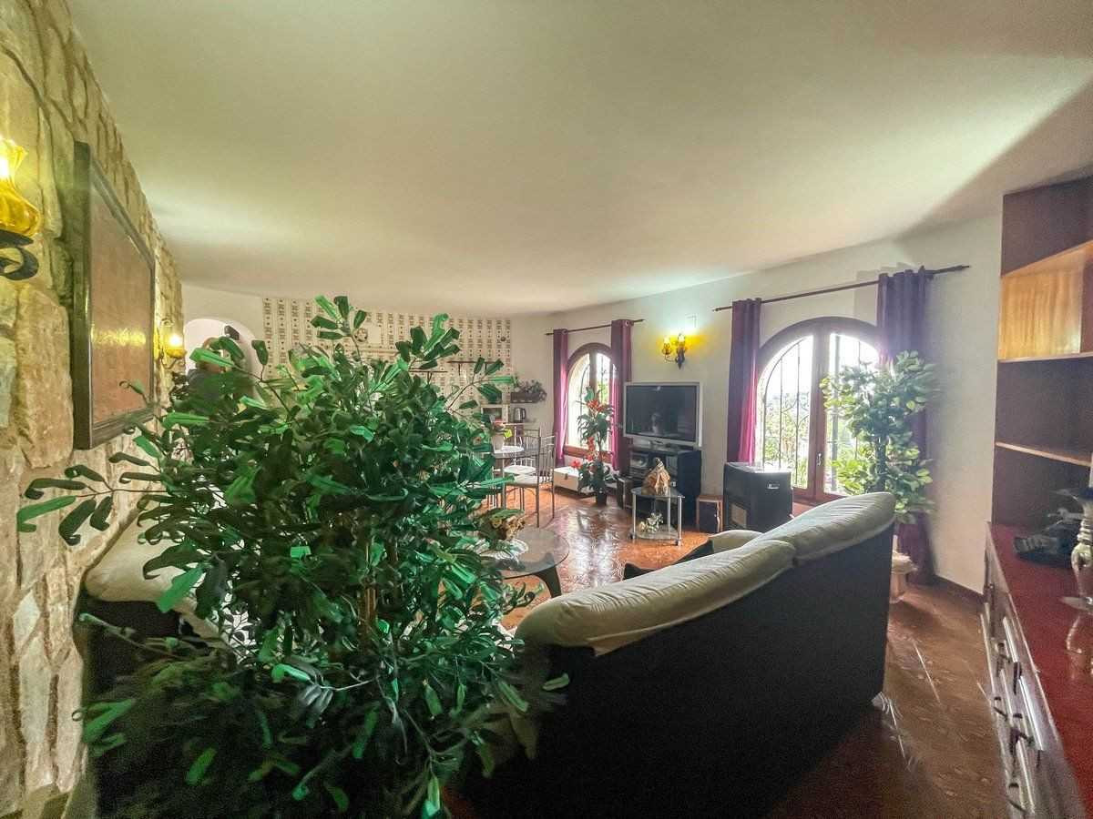 Se vende Villa - Chalet de 4 dormitorios en Costa Blanca, Alicante, España