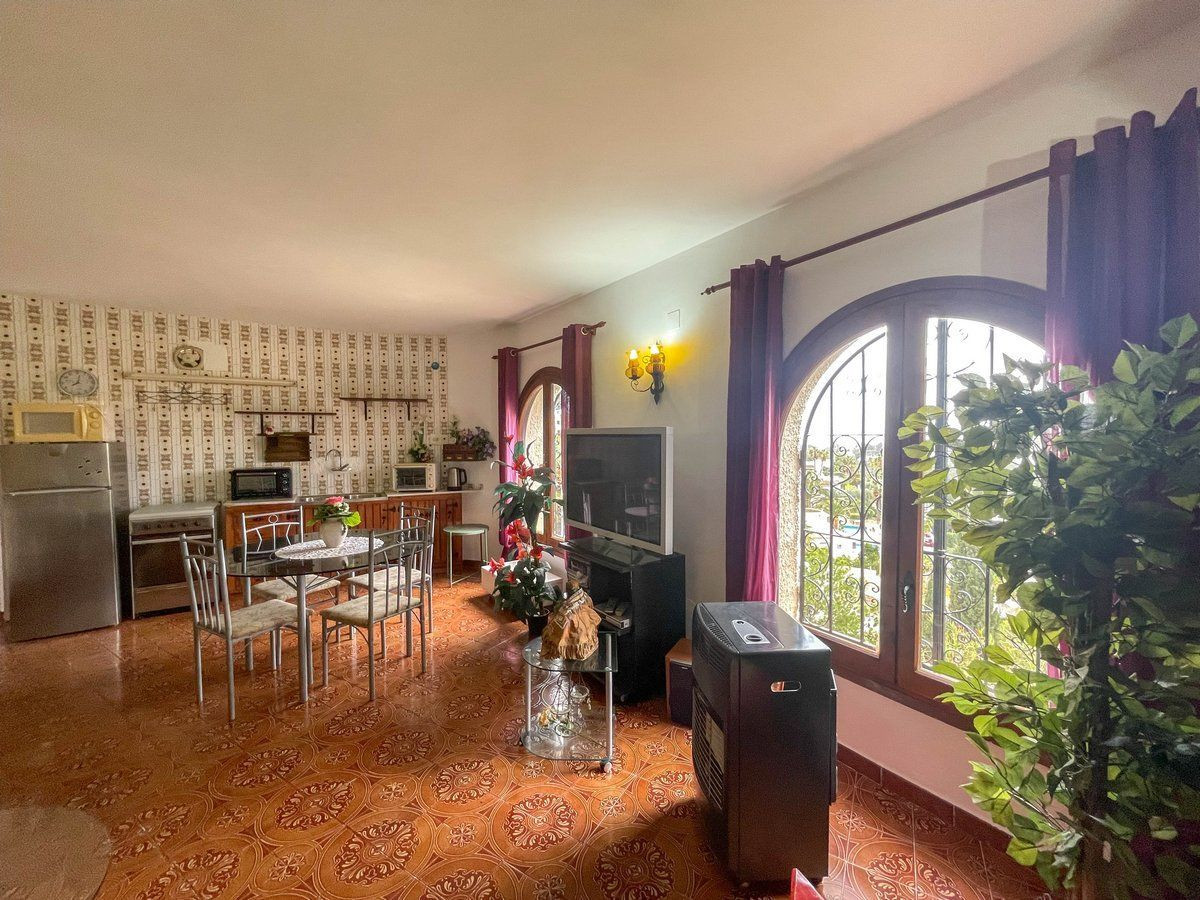 Se vende Villa - Chalet de 4 dormitorios en Costa Blanca, Alicante, España