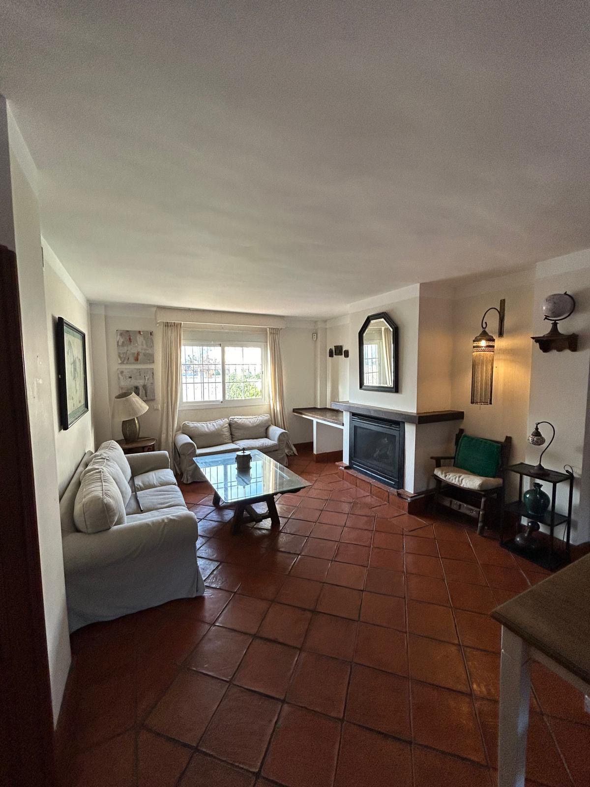 Se vende Pareada de 4 dormitorios en Costa Del Sol, Málaga, España