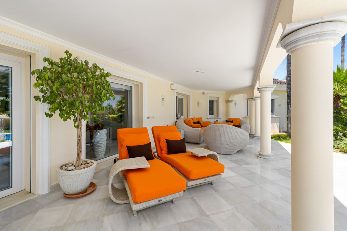 Se vende Villa - Chalet de 6 dormitorios en Costa Del Sol, Málaga, España