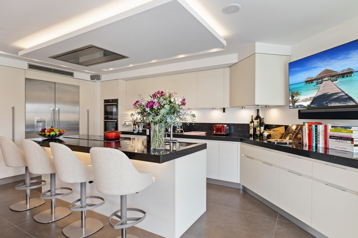 Se vende Villa - Chalet de 6 dormitorios en Costa Del Sol, Málaga, España