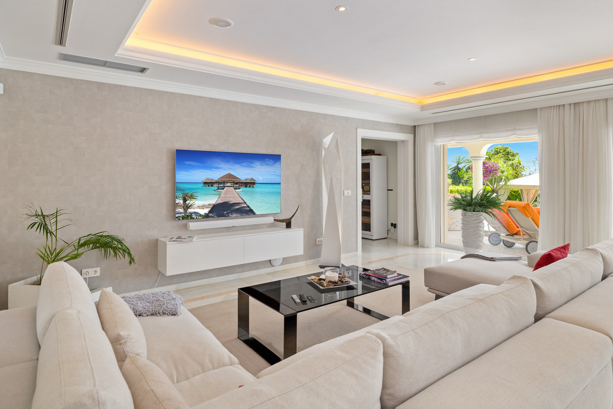 Se vende Villa - Chalet de 6 dormitorios en Costa Del Sol, Málaga, España