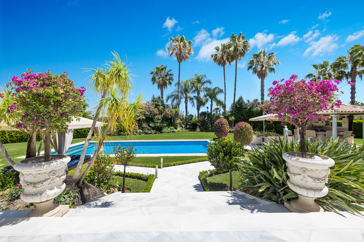 Se vende Villa - Chalet de 6 dormitorios en Costa Del Sol, Málaga, España
