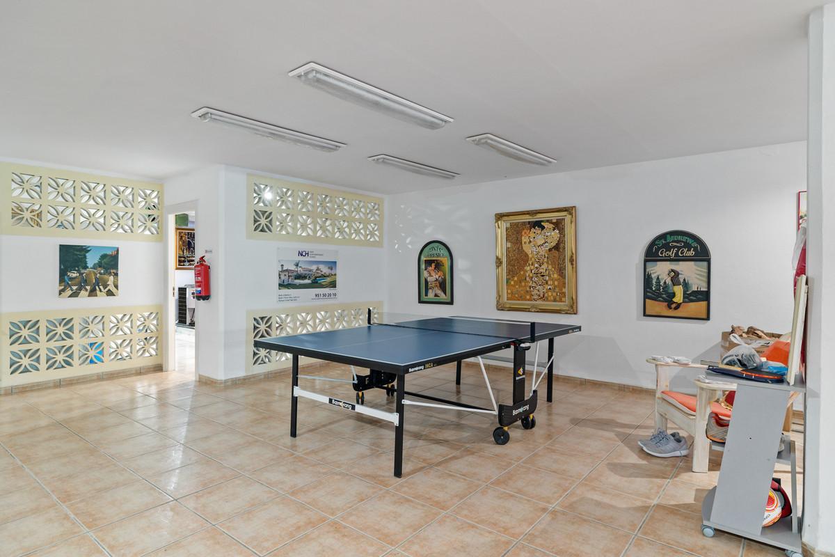 Se vende Villa - Chalet de 6 dormitorios en Costa Del Sol, Málaga, España
