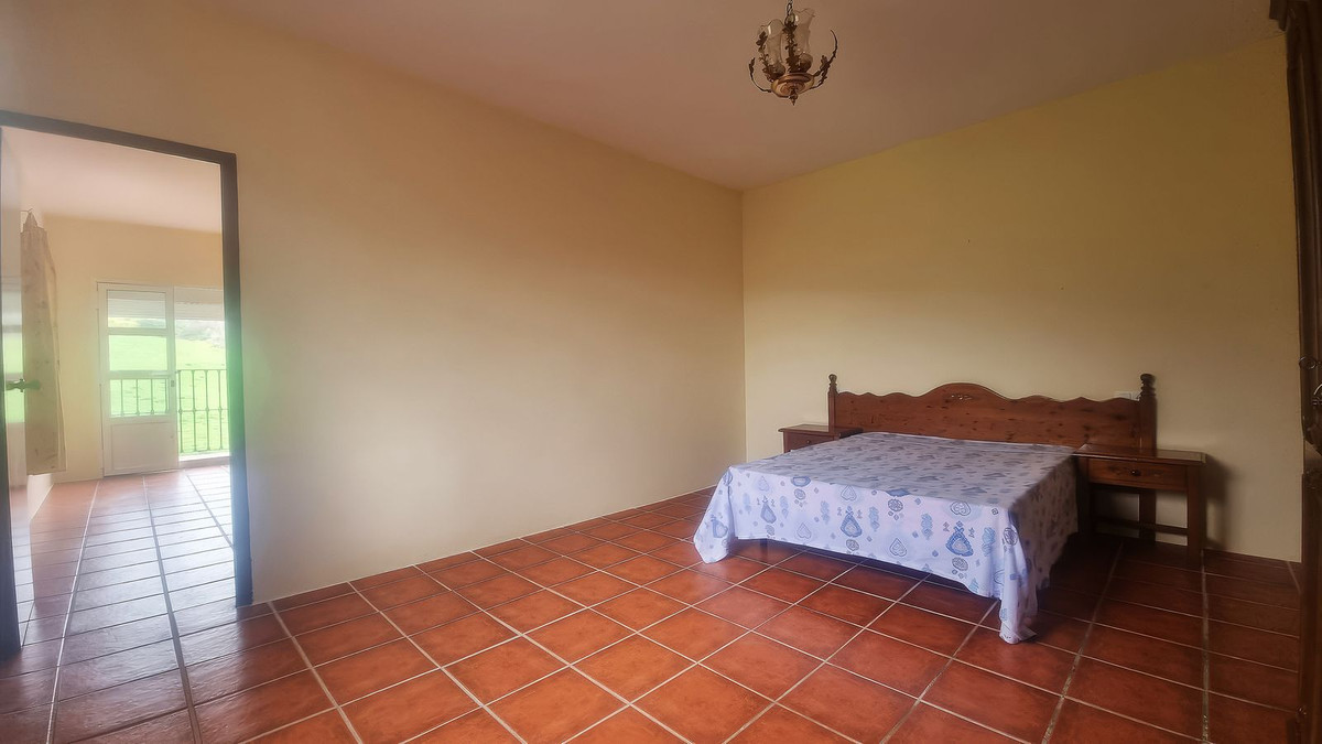 Se vende Finca - Cortijo de 2 dormitorios en Costa Del Sol, Málaga, España