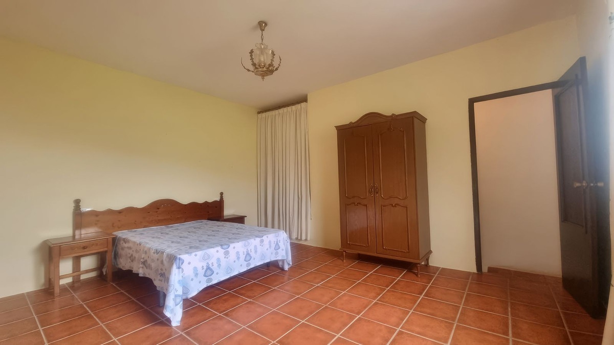 Se vende Finca - Cortijo de 2 dormitorios en Costa Del Sol, Málaga, España