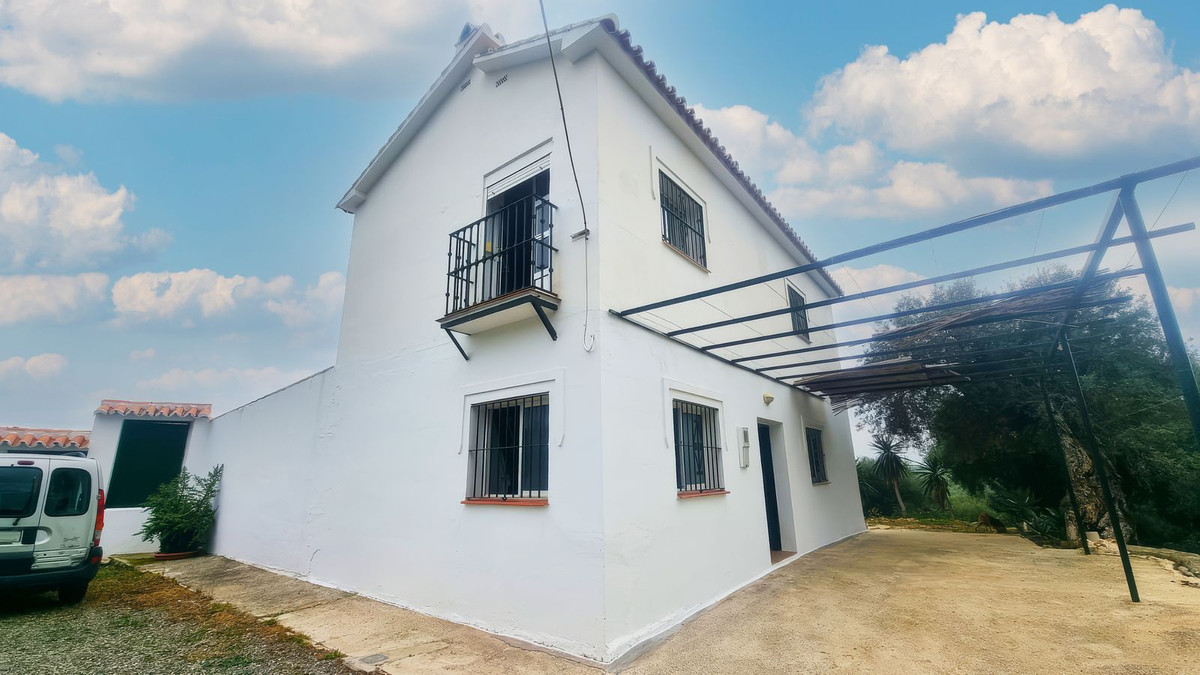 Se vende Finca - Cortijo de 2 dormitorios en Costa Del Sol, Málaga, España