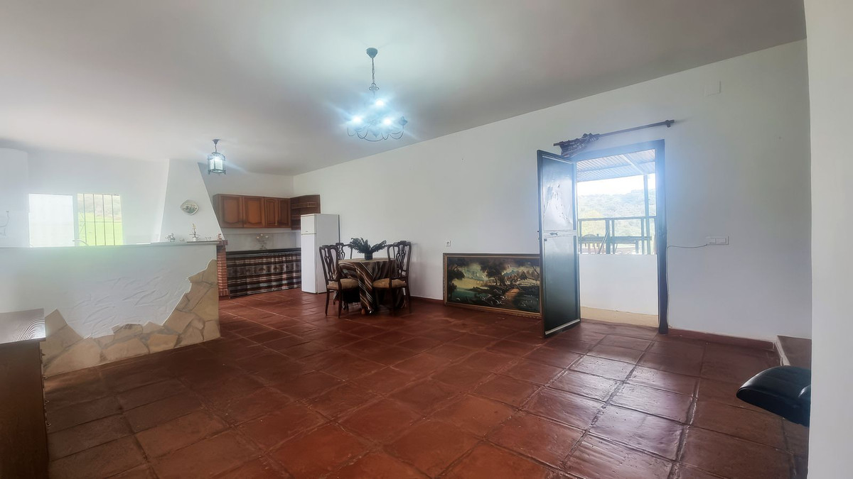Se vende Finca - Cortijo de 2 dormitorios en Costa Del Sol, Málaga, España