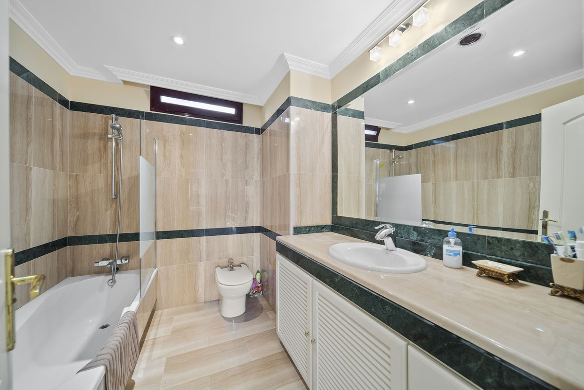 2 Bed Apartment for sale in Benalmadena Costa Del Sol, Málaga, Spain