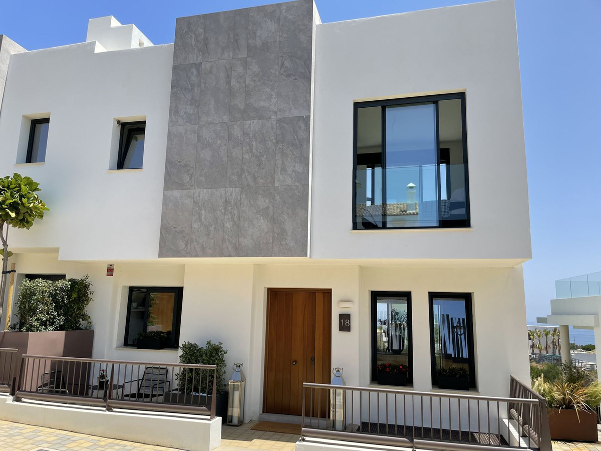 3 Bed Townhouse for sale in Cabopino Costa Del Sol, Málaga, Spain