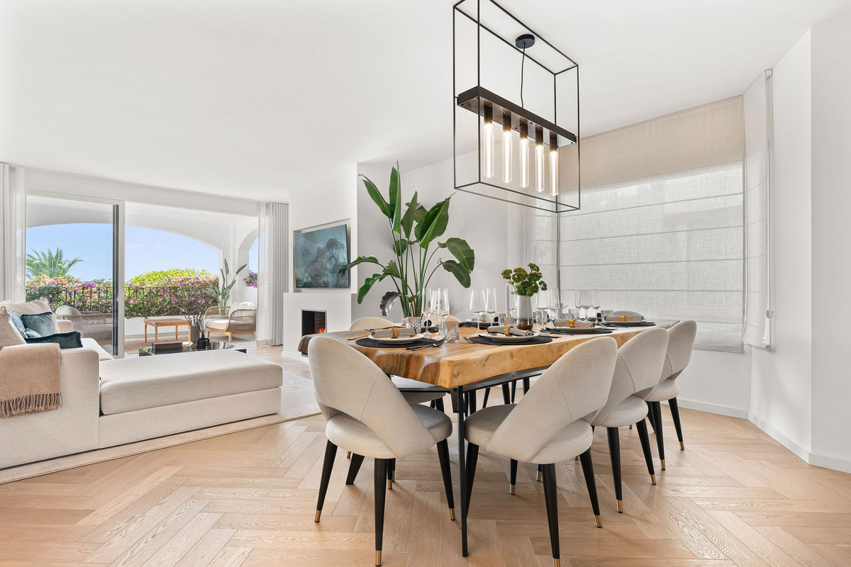 4 Bed Townhouse for sale in The Golden Mile Costa Del Sol, Málaga, Spain