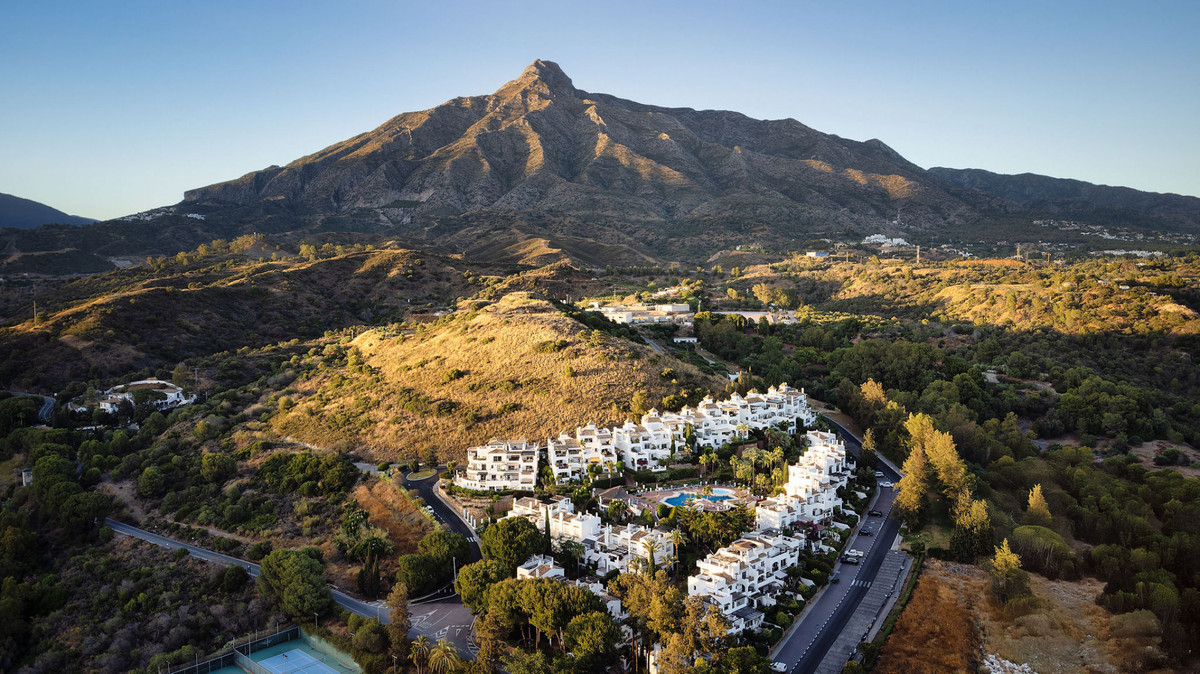 4 Bed Townhouse for sale in The Golden Mile Costa Del Sol, Málaga, Spain