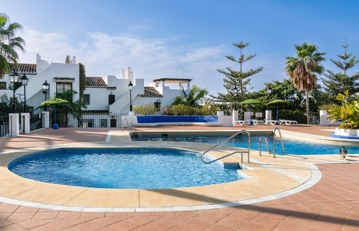 4 Bed Townhouse for sale in The Golden Mile Costa Del Sol, Málaga, Spain