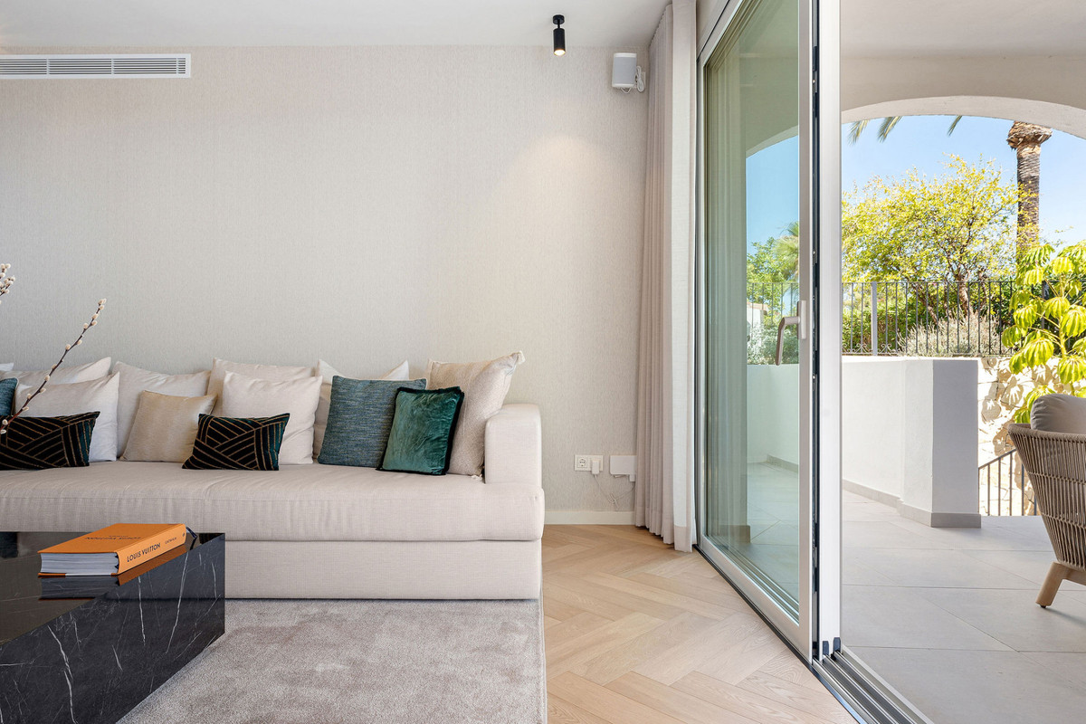 4 Bed Townhouse for sale in The Golden Mile Costa Del Sol, Málaga, Spain
