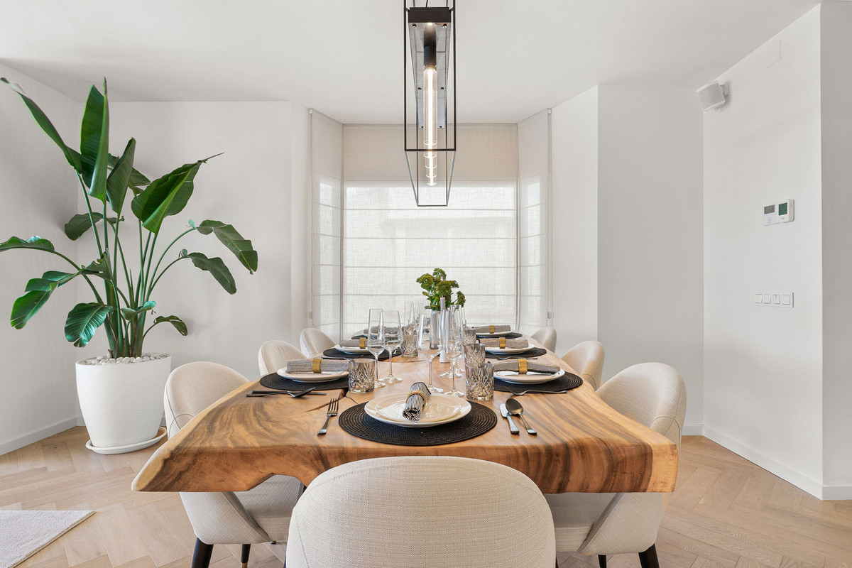 4 Bed Townhouse for sale in The Golden Mile Costa Del Sol, Málaga, Spain