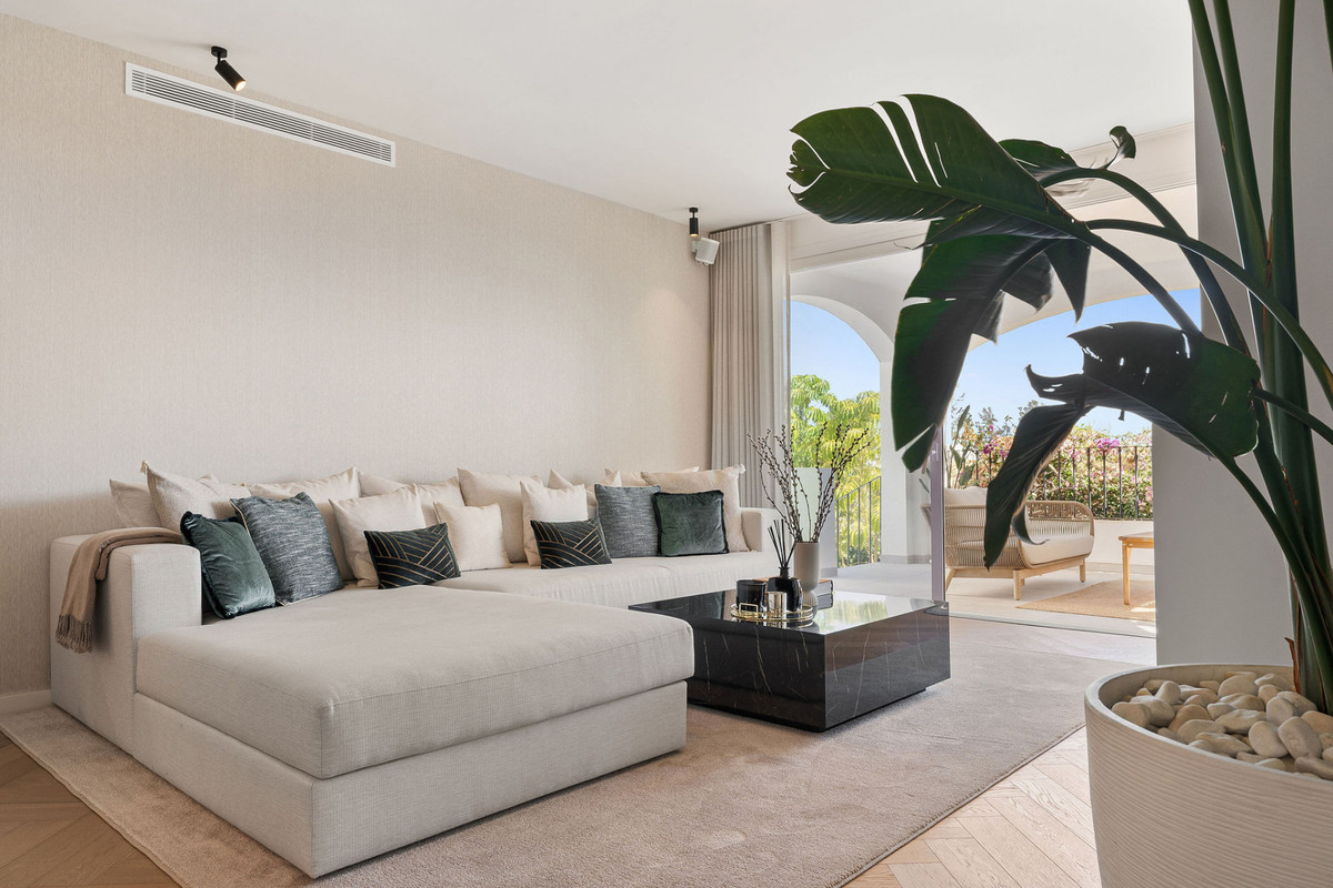4 Bed Townhouse for sale in The Golden Mile Costa Del Sol, Málaga, Spain