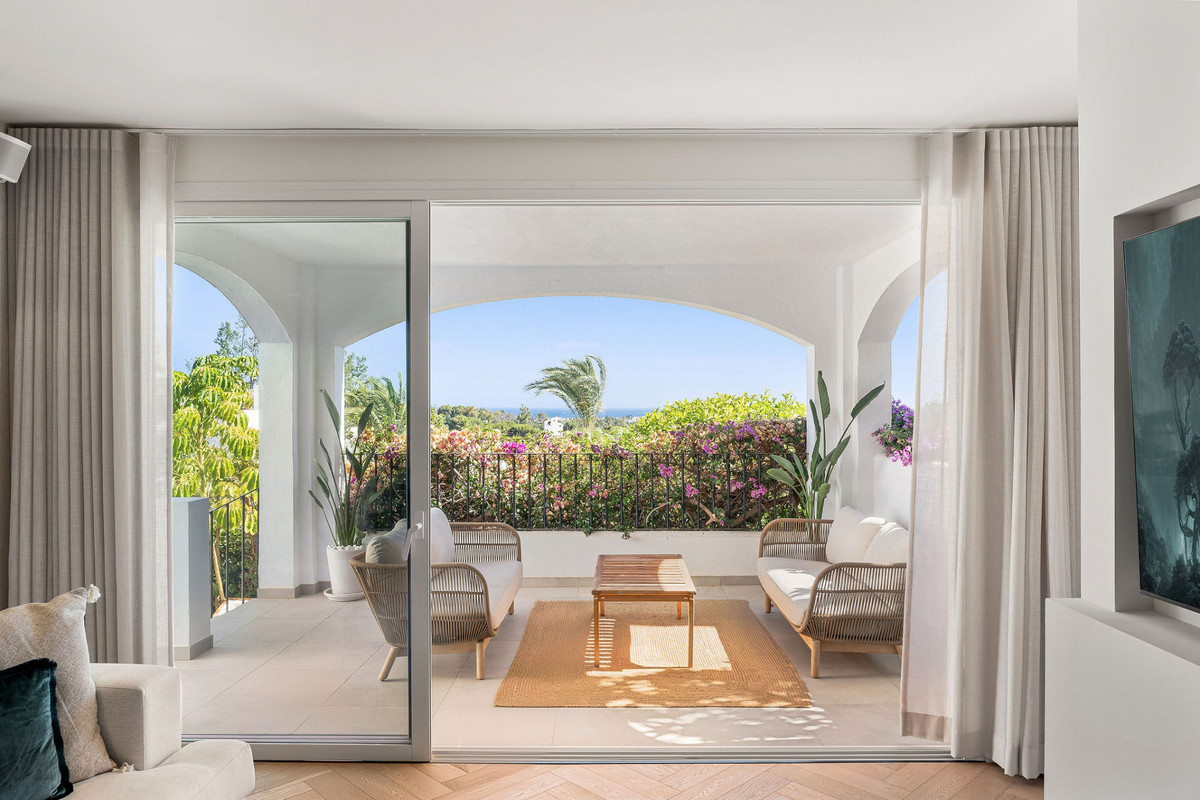 4 Bed Townhouse for sale in The Golden Mile Costa Del Sol, Málaga, Spain