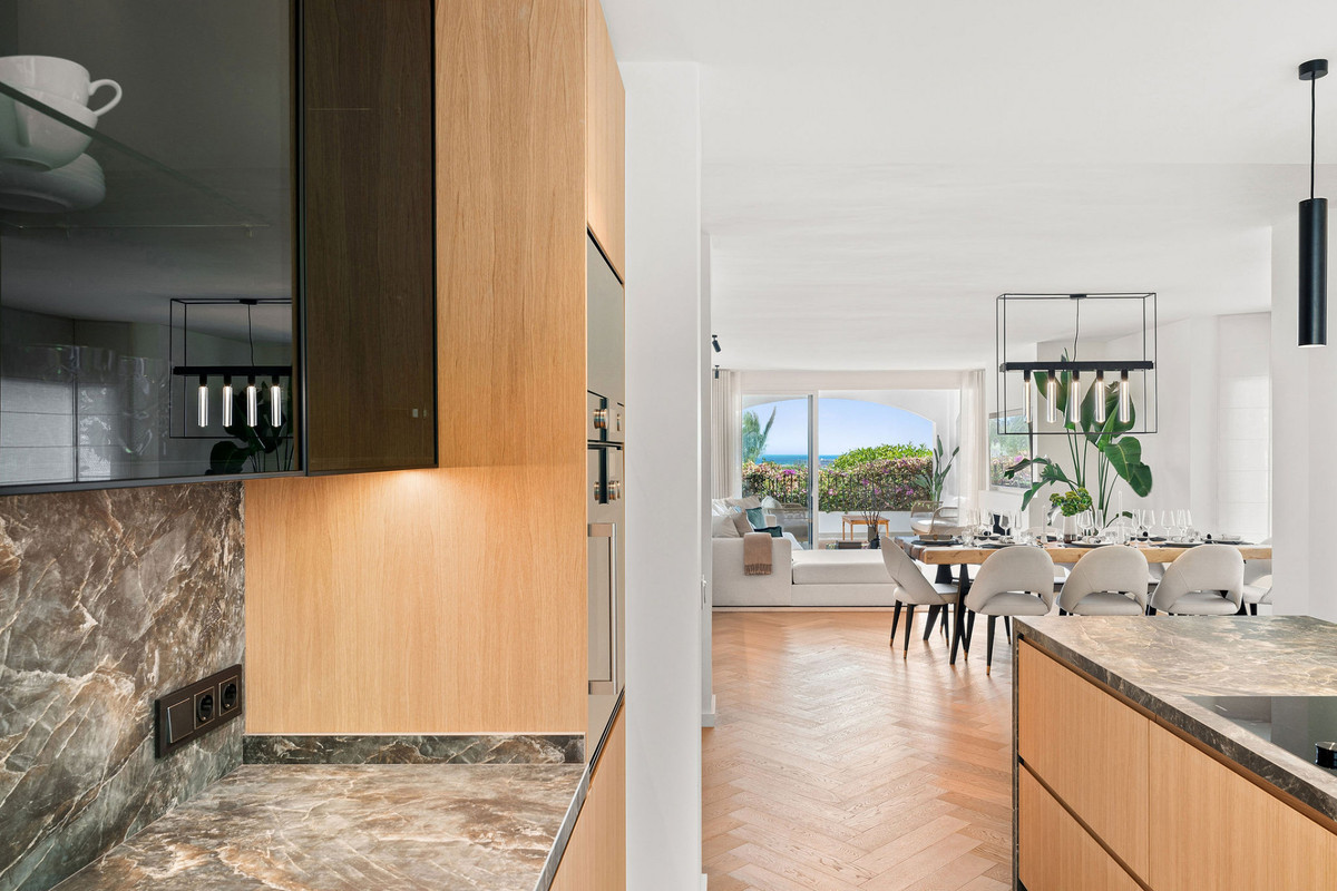 4 Bed Townhouse for sale in The Golden Mile Costa Del Sol, Málaga, Spain