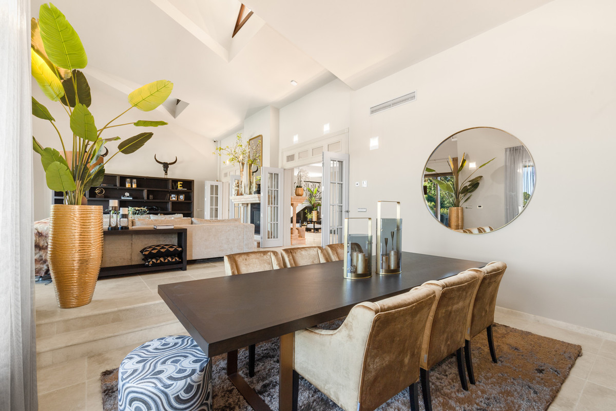 Se vende Villa - Chalet de 7 dormitorios en Costa Del Sol, Málaga, España