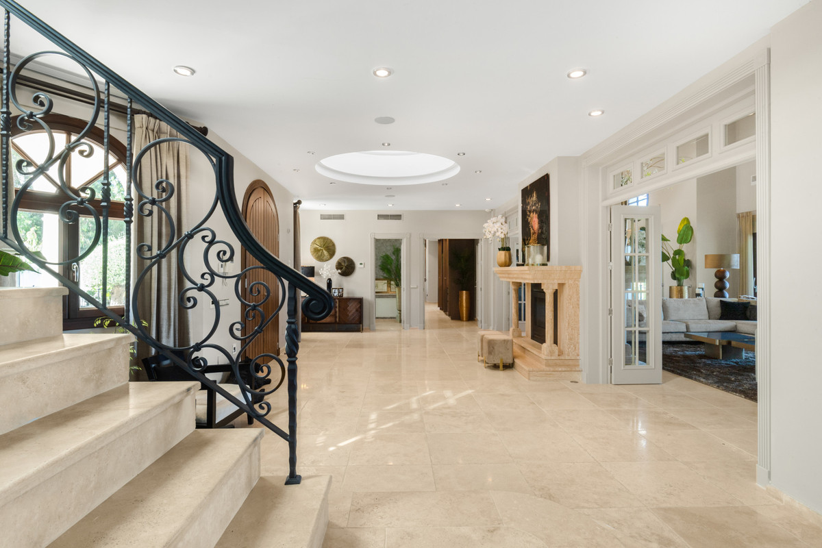 Se vende Villa - Chalet de 7 dormitorios en Costa Del Sol, Málaga, España