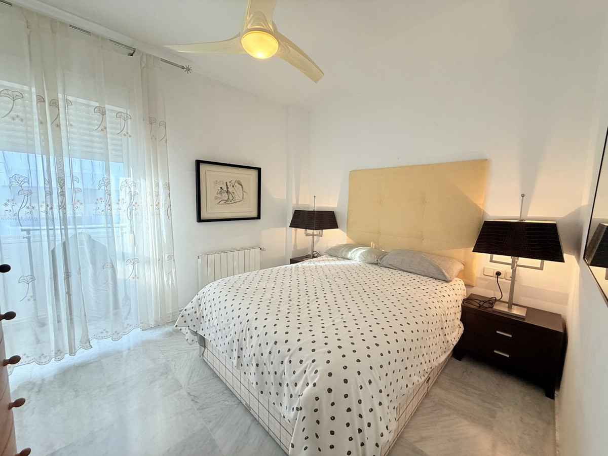 4 Bed Apartment for sale in The Golden Mile Costa Del Sol, Málaga, Spain