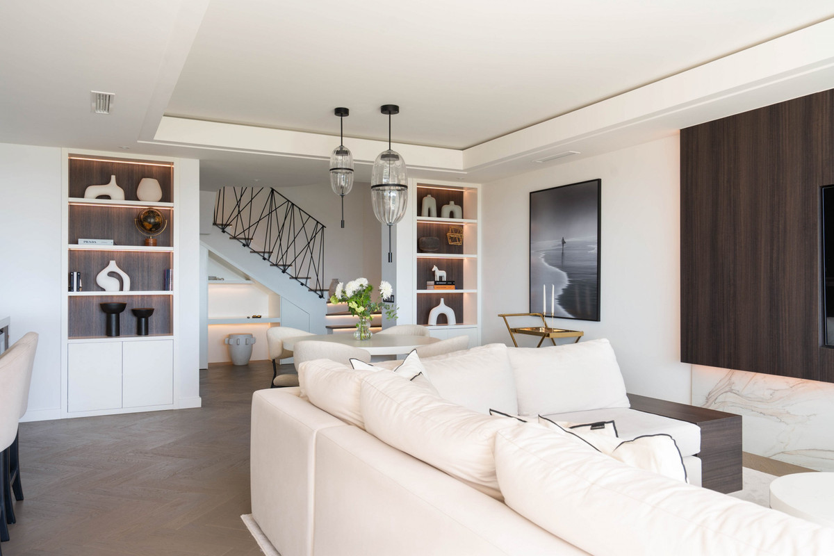 3 Bed Apartment for sale in Nueva Andalucía Costa Del Sol, Málaga, Spain
