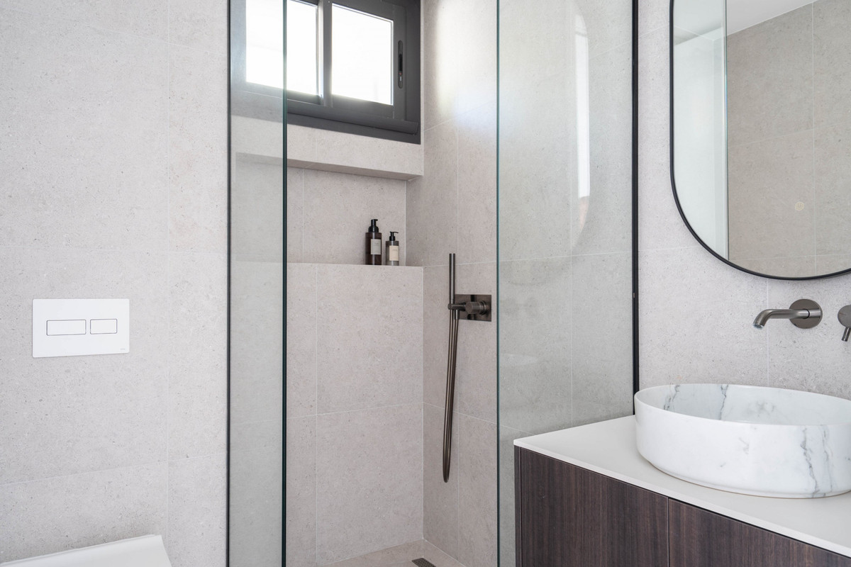 3 Bed Apartment for sale in Nueva Andalucía Costa Del Sol, Málaga, Spain