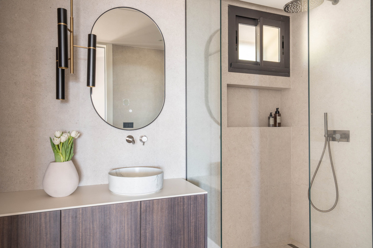 3 Bed Apartment for sale in Nueva Andalucía Costa Del Sol, Málaga, Spain