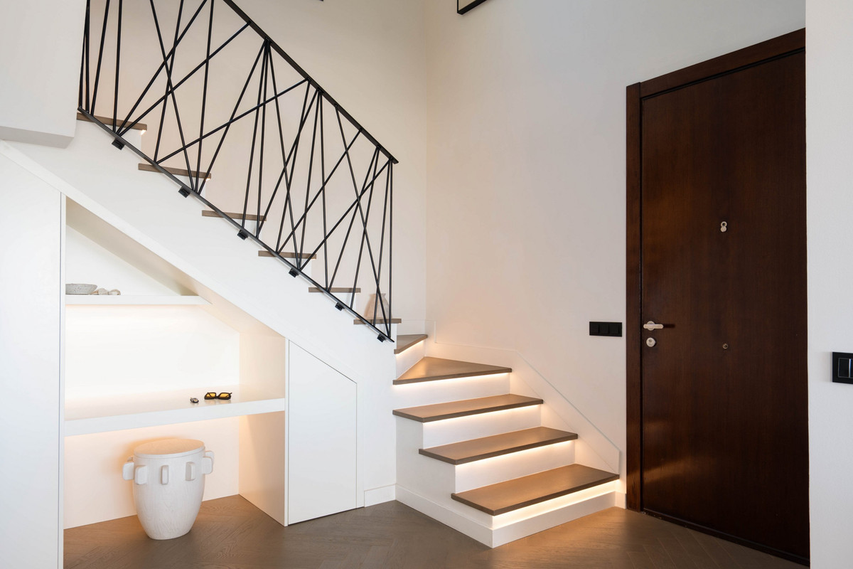 3 Bed Apartment for sale in Nueva Andalucía Costa Del Sol, Málaga, Spain