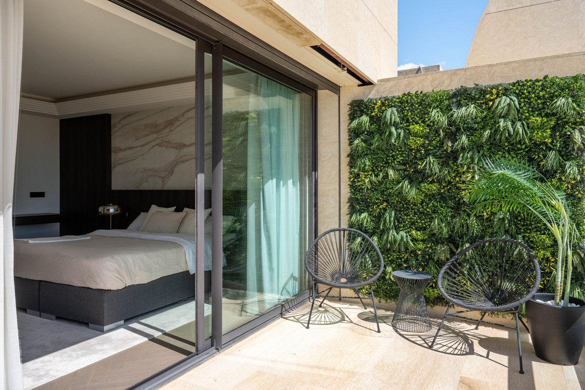 3 Bed Apartment for sale in Nueva Andalucía Costa Del Sol, Málaga, Spain