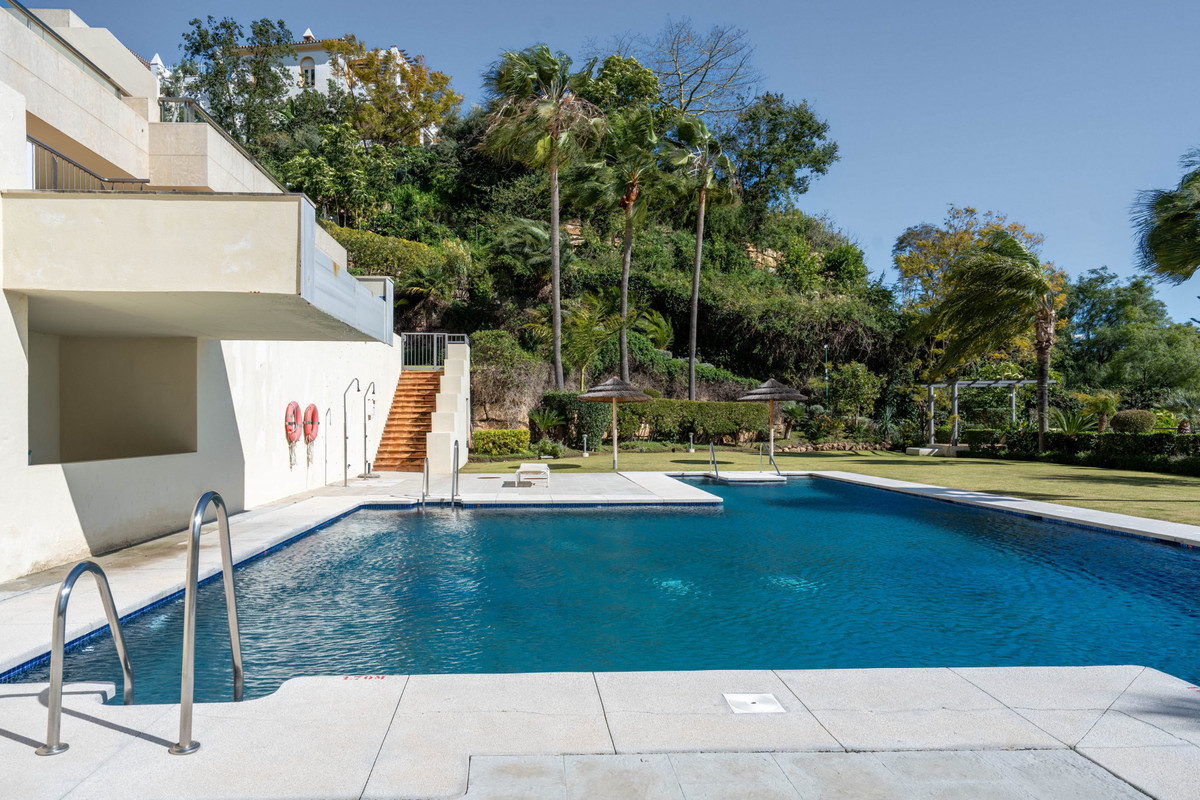 3 Bed Apartment for sale in Nueva Andalucía Costa Del Sol, Málaga, Spain