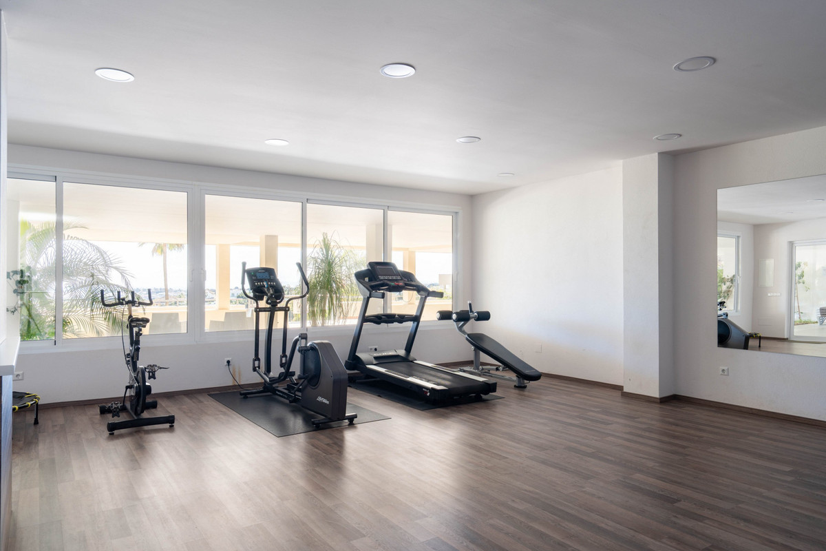 3 Bed Apartment for sale in Nueva Andalucía Costa Del Sol, Málaga, Spain