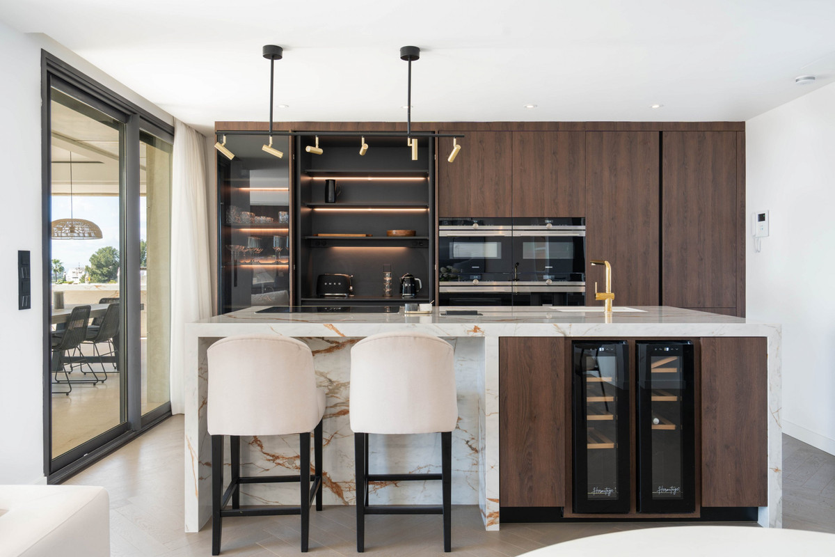 3 Bed Apartment for sale in Nueva Andalucía Costa Del Sol, Málaga, Spain