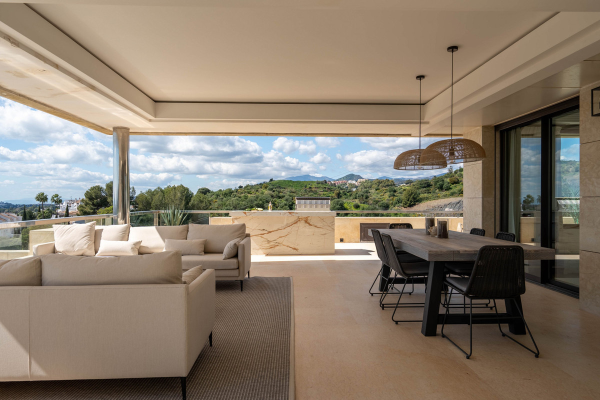 3 Bed Apartment for sale in Nueva Andalucía Costa Del Sol, Málaga, Spain