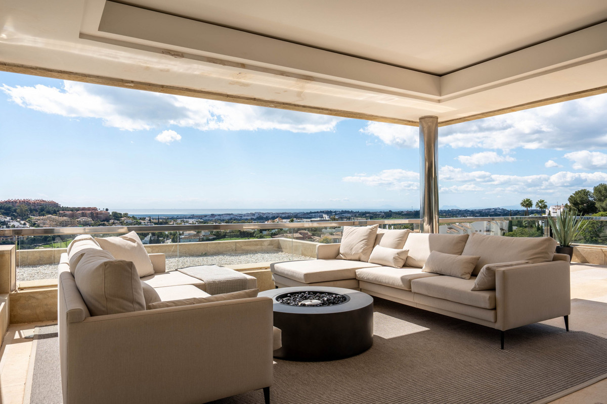 3 Bed Apartment for sale in Nueva Andalucía Costa Del Sol, Málaga, Spain