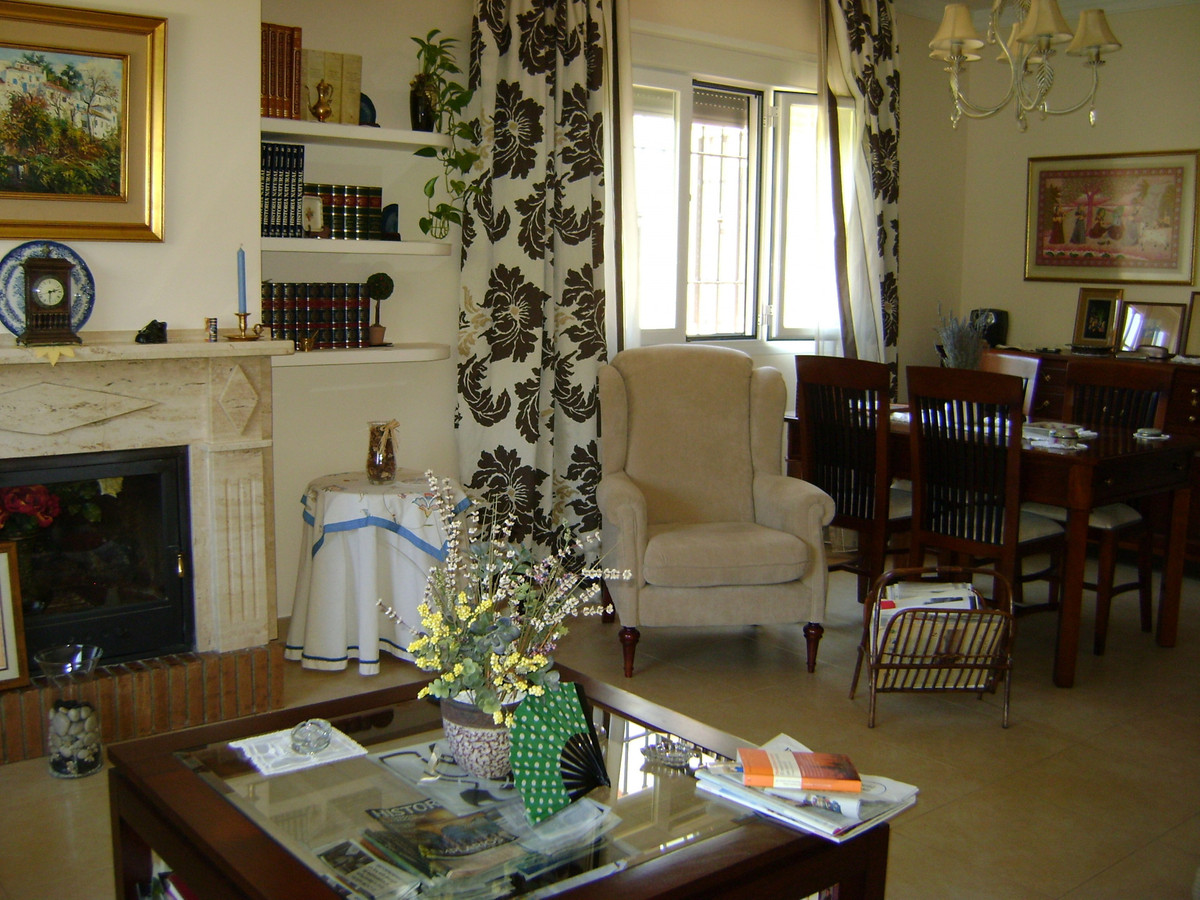 Se vende Villa - Chalet de 3 dormitorios en Costa Del Sol, Málaga, España