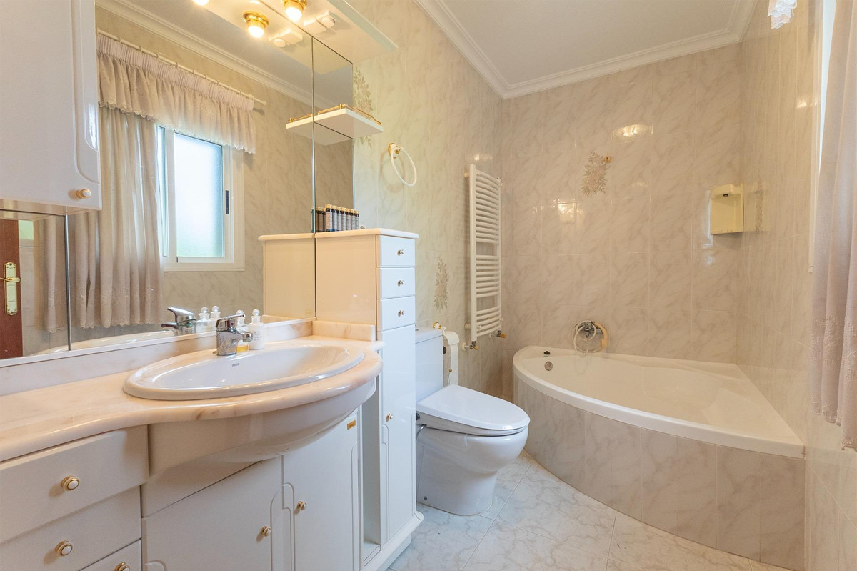 5 Bed Townhouse for sale in Ciudad Quesada Costa Blanca, Alicante, Spain