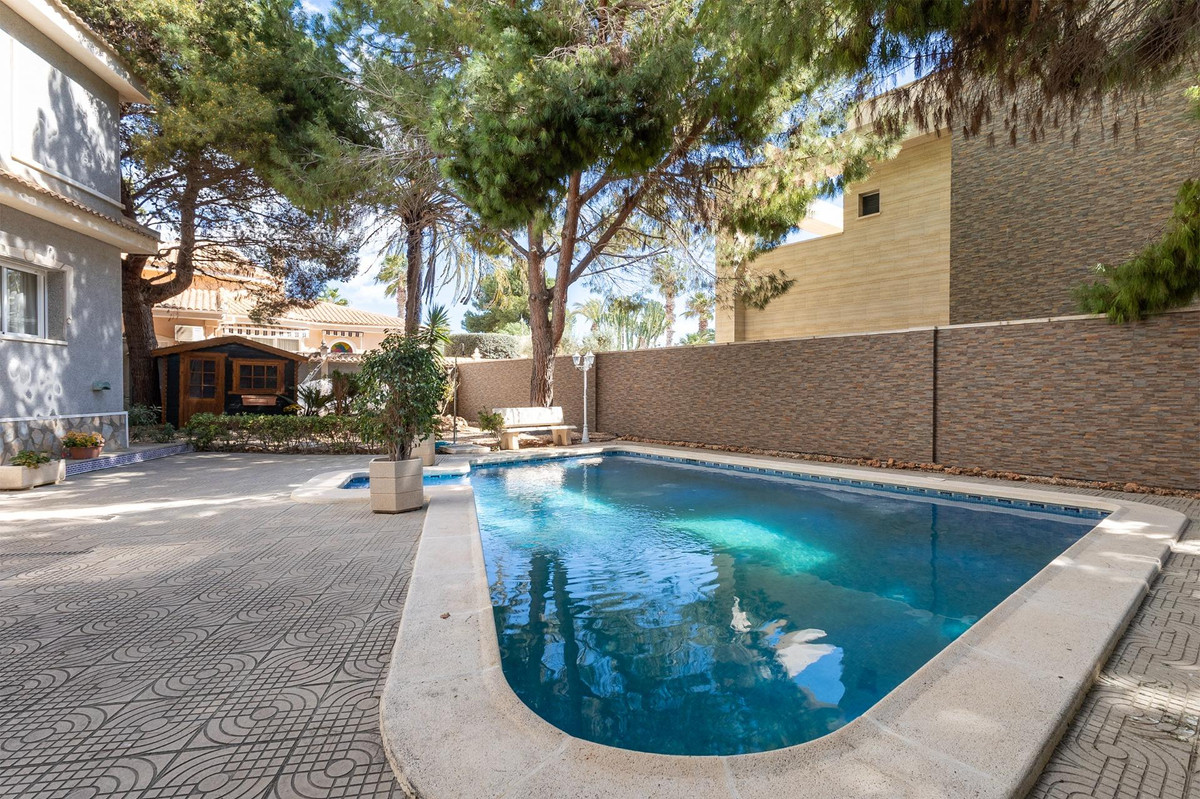 5 Bed Townhouse for sale in Ciudad Quesada Costa Blanca, Alicante, Spain