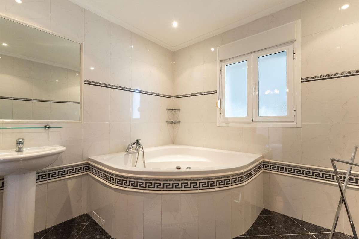 5 Bed Townhouse for sale in Ciudad Quesada Costa Blanca, Alicante, Spain