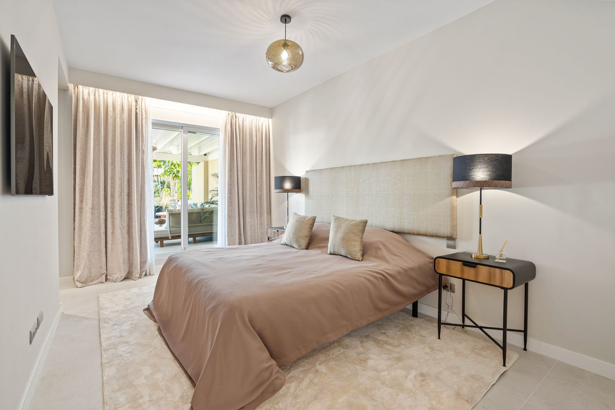3 Bed Apartment for sale in Nueva Andalucía Costa Del Sol, Málaga, Spain