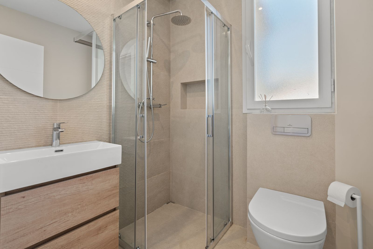 3 Bed Apartment for sale in Nueva Andalucía Costa Del Sol, Málaga, Spain