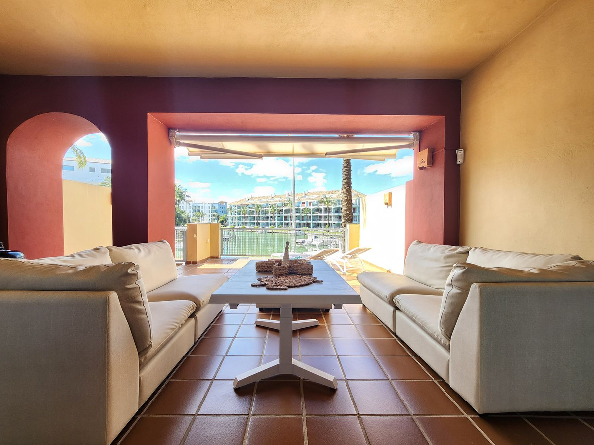 Se vende Apartamento Planta Baja de 2 dormitorios en Costa Del Sol, Cadiz, España