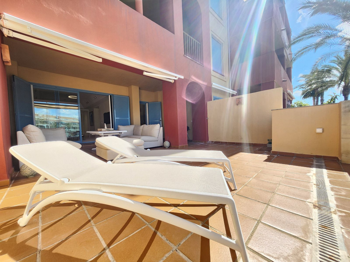 Se vende Apartamento Planta Baja de 2 dormitorios en Costa Del Sol, Cadiz, España