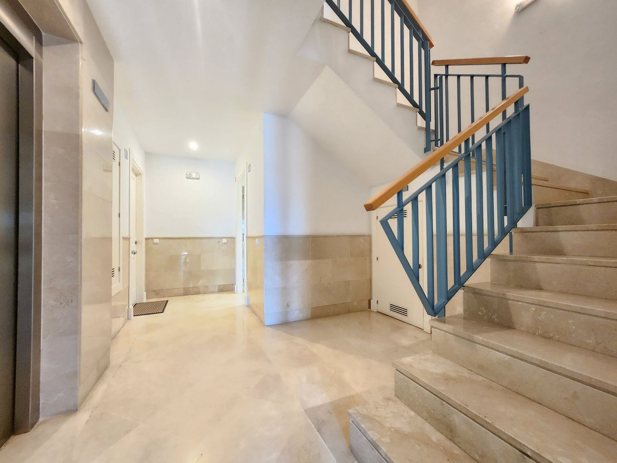 Se vende Apartamento Planta Baja de 2 dormitorios en Costa Del Sol, Cadiz, España