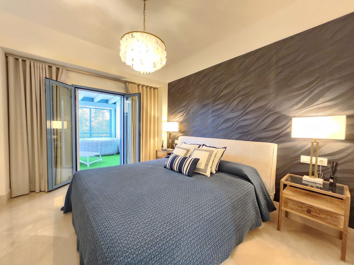 Se vende Apartamento Planta Baja de 2 dormitorios en Costa Del Sol, Cadiz, España